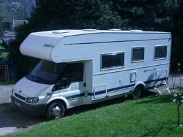 Camping-car vue de l'exterieur Camping-car vue de l'exterieur